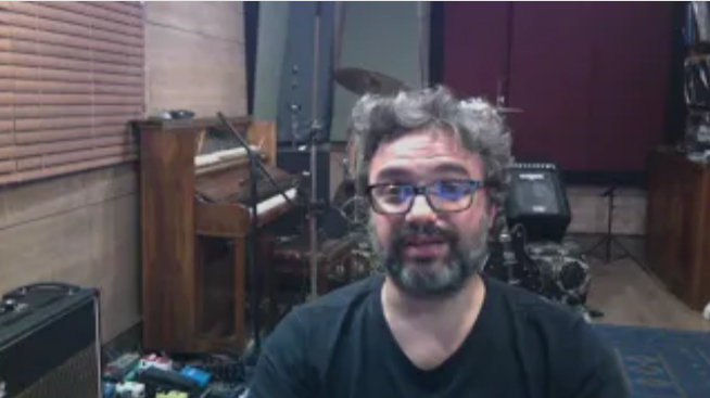 "O Isidoro foi um excelente professor e me passou o amor pela Harmonia Funcional e Improvisação."